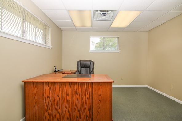 1017 W South St, Alvin, TX 77511